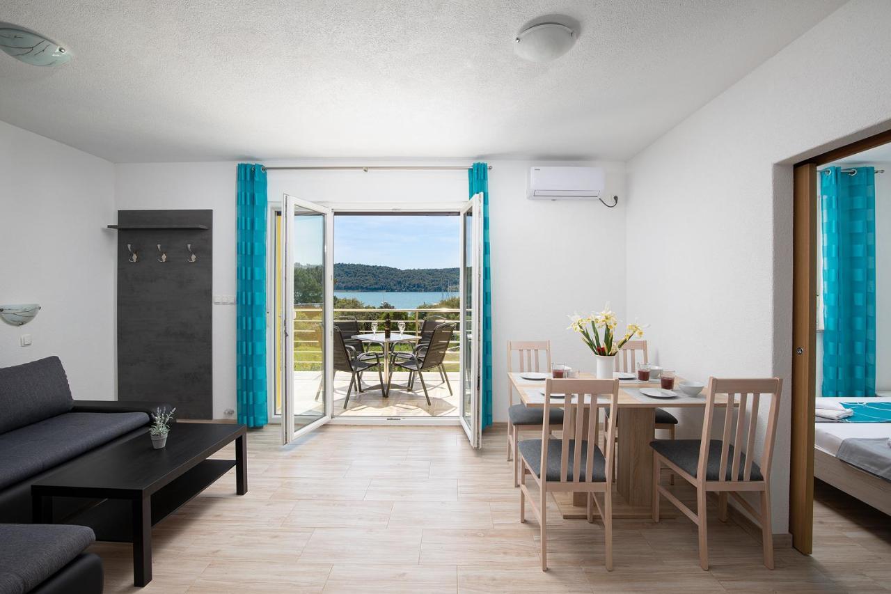 Apartmani Mirna Luka 波梅尔 外观 照片